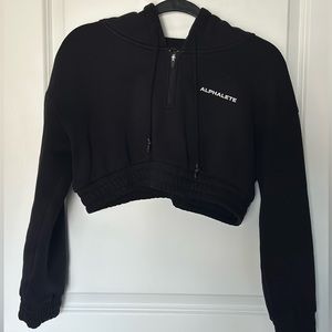 ALPHALETE Women’s Cropped Half-Zip Hoodie